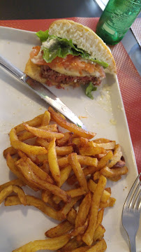 Sandwich au poulet du Restaurant de hamburgers Burger sur Vienne à Saint-Junien - n°12