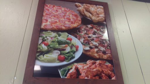 Pizza Restaurant «Round Table Pizza», reviews and photos, 825 N Adams St, Dixon, CA 95620, USA
