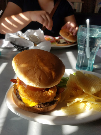 American Restaurant «The Purple Cow Restaurant», reviews and photos, 8026 Cantrell Rd, Little Rock, AR 72227, USA