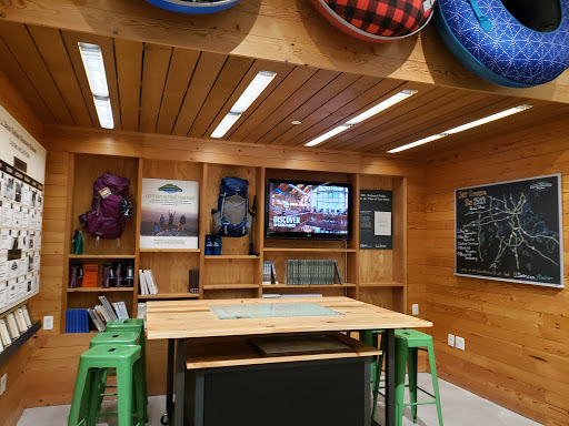Clothing Store «L.L. Bean», reviews and photos, 340 Legacy Pl, Dedham, MA 02026, USA
