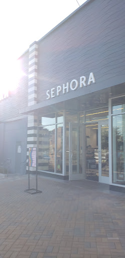 Beauty Product Supplier «SEPHORA», reviews and photos, 2502 E Camelback Rd, Phoenix, AZ 85016, USA