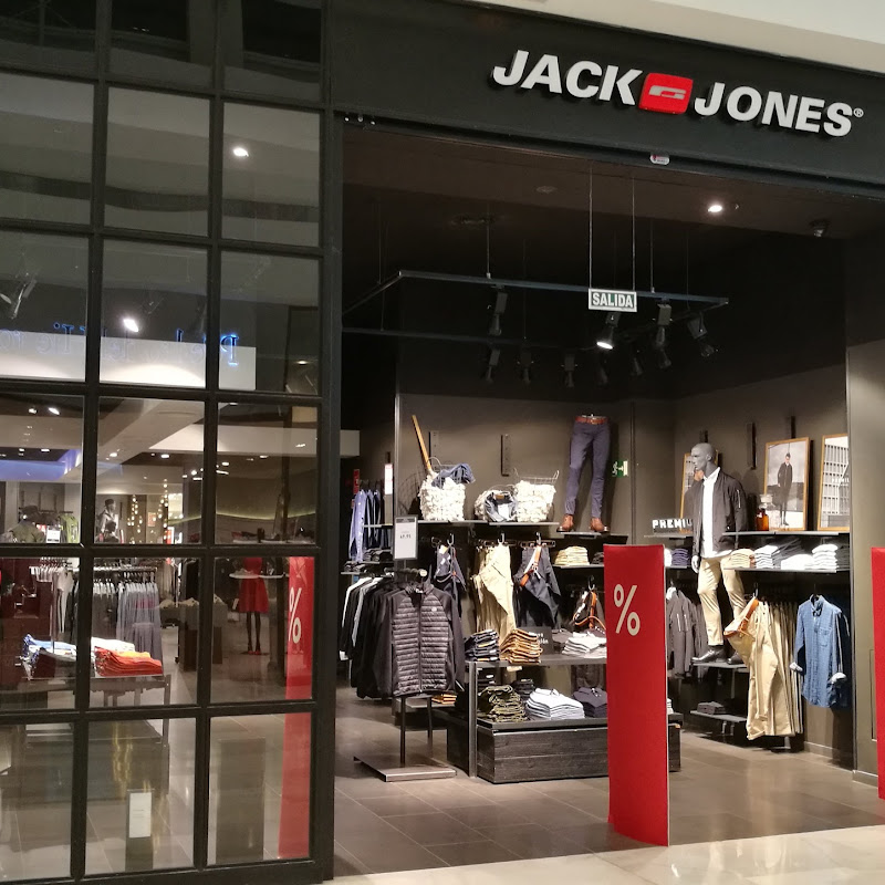 JACK & JONES