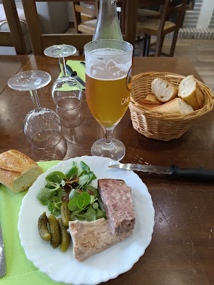Bar-RestaurantLe Lion d'Or à Saint-Mard-de-Réno