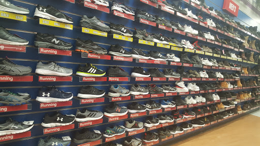 Sporting Goods Store «Big 5 Sporting Goods - Corona», reviews and photos, 320 N McKinley St, Corona, CA 92879, USA