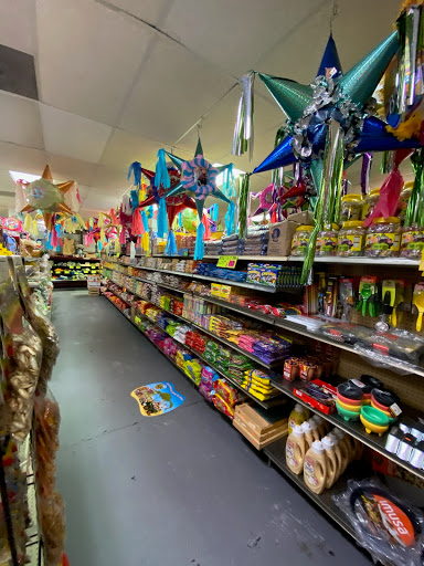 Grocery Store «El Grande Investment Inc», reviews and photos, 1725 SE 122nd Ave, Portland, OR 97233, USA