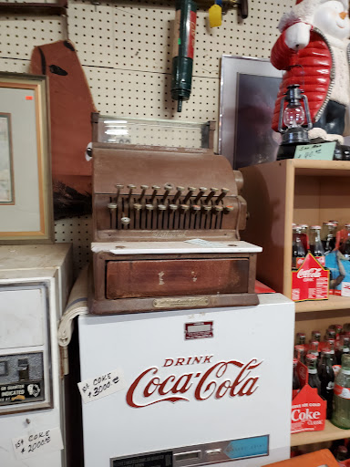 General Store «T & E General Store», reviews and photos, 110 S Maple St, Yamhill, OR 97148, USA