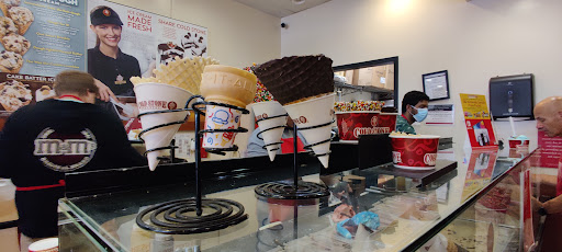 Ice Cream Shop «Cold Stone Creamery», reviews and photos, 2700 39th Ave NE A116, St Anthony, MN 55421, USA