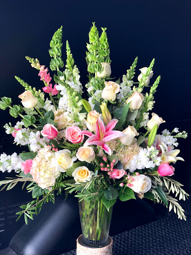 Florist «Kikilis Florist», reviews and photos, 417 S Pinellas Ave, Tarpon Springs, FL 34689, USA