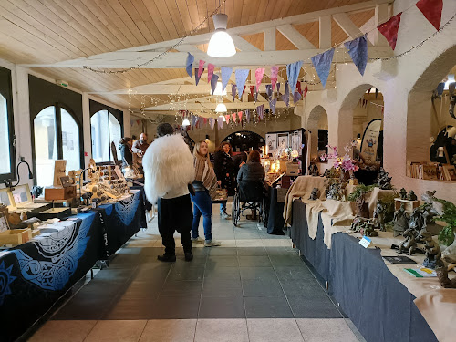 attractions Le Marché des Curiosités Cusset