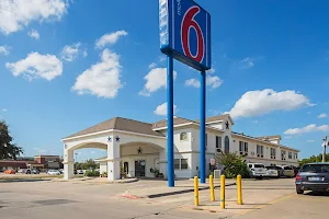 Motel 6 Irving, TX - Irving DFW Airport South image