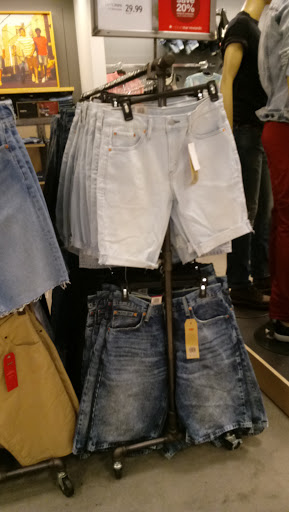 Stores to buy men's jeans Denver