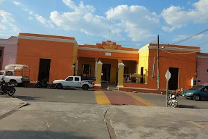 Plaza AQUILES image