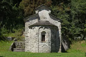 Tempietto di San Fedelino sul Lago Mezzola image