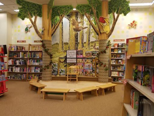Book Store «Barnes & Noble», reviews and photos, 3120 Fairlane Dr, Allen Park, MI 48101, USA