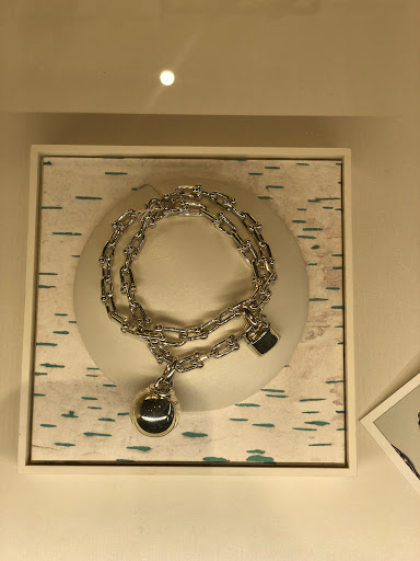 Jewelry Store «Tiffany & Co.», reviews and photos, 301 Nichols Rd, Kansas City, MO 64112, USA