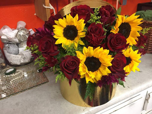 Florist «State Street Flowers & More», reviews and photos, 8401 State St, South Gate, CA 90280, USA