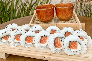 Yumi Sushi Dourados image