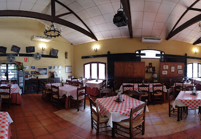 Restaurante Asador El Muelle - BAJO, 29370 Barriada de la Estación, Málaga, Spain