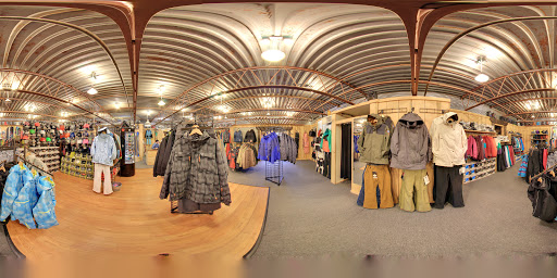 Snowboard Shop «Peak Ski & Snowboard Center», reviews and photos, 640 Center Rd, Pittsburgh, PA 15239, USA