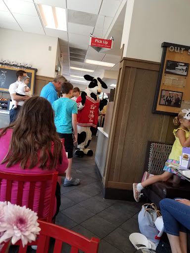 Fast Food Restaurant «Chick-fil-A», reviews and photos, 2230 S Pleasant Valley Rd, Winchester, VA 22601, USA