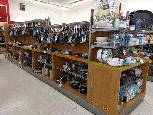 Department Store «T.J. Maxx», reviews and photos, 951 W Pleasant Valley Rd, Parma, OH 44134, USA