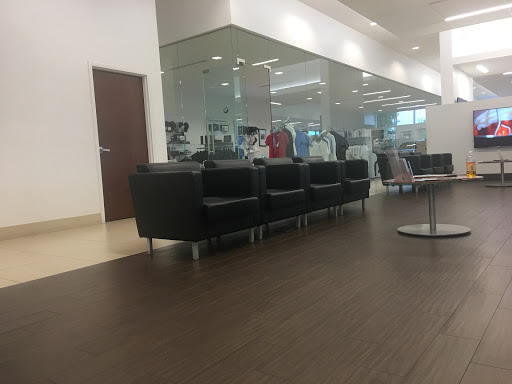 Auto Repair Shop «Lauderdale BMW-MINI Service Center», reviews and photos, 2601 S Andrews Ave, Fort Lauderdale, FL 33316, USA