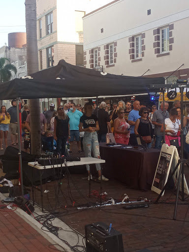 Bar «City Tavern», reviews and photos, 2206 Bay St, Fort Myers, FL 33901, USA