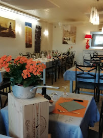 Atmosphère du Restaurant français Auberge De Montalivet à Montmeyran - n°5