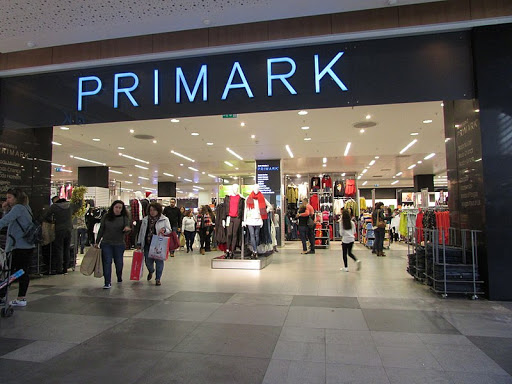 Stores to buy women's pyjamas Oporto