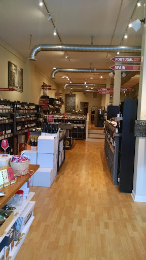 Wine Store «The Raleigh Wine Shop», reviews and photos, 126 Glenwood Ave, Raleigh, NC 27603, USA