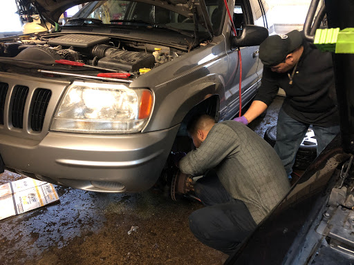 Auto Repair Shop «Baeza Auto Repair Aurora», reviews and photos, 544 E Benton St, Aurora, IL 60505, USA