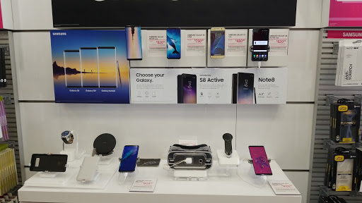 Cell Phone Store «T-Mobile», reviews and photos, 3895 Phoenix Ave, Fort Smith, AR 72903, USA