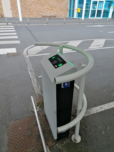 Borne de recharge de véhicules électriques Station de recharge pour véhicules électriques Sèvremoine