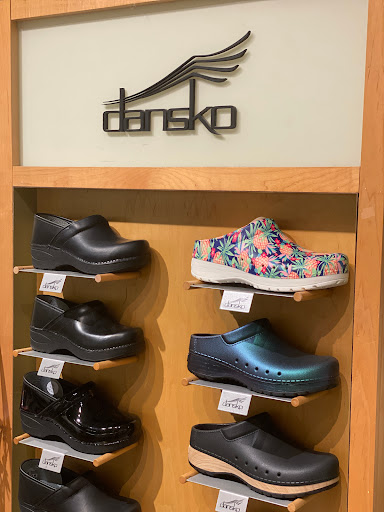 Shoe Store «Danform Shoes Burlington», reviews and photos, 2 Church St, Burlington, VT 05401, USA