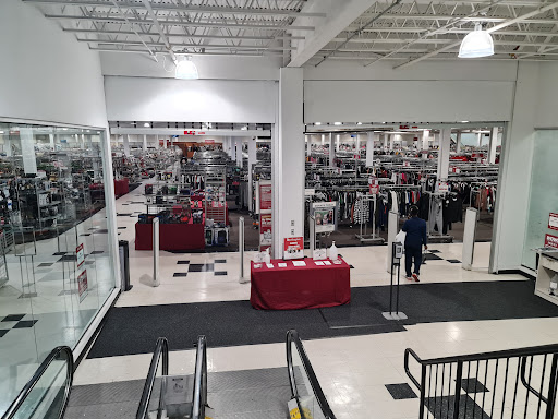 Clothing Store «Burlington Coat Factory», reviews and photos, 6200 Greenbelt Rd, Greenbelt, MD 20770, USA