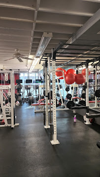 Movement Medicine Physical Therapy and Wellness, Inc- Orthopedics, sports medicine, triathlon - Photo 7 - Car repair in Culver City, CA, Los Angeles