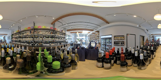 Wine Store «Oakland Yard Wine Shop», reviews and photos, 420 40th St, Oakland, CA 94609, USA