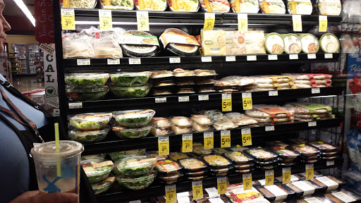 Grocery Store «Safeway», reviews and photos, 4515 SE Woodstock Blvd, Portland, OR 97206, USA