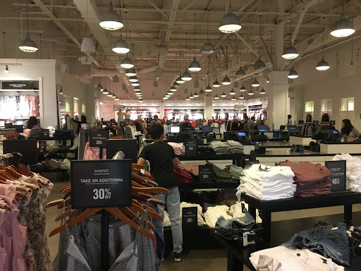 Clothing Store «Abercrombie & Fitch», reviews and photos, 560 Great Mall Dr, Milpitas, CA 95035, USA