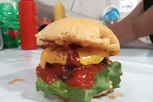 Mr.Kumis Burger image