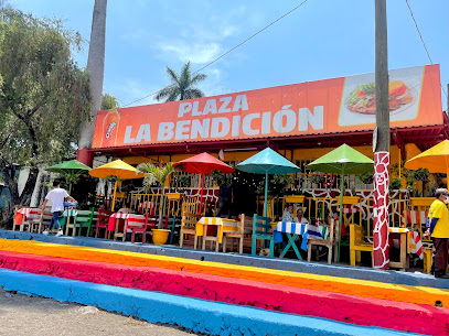 Plaza la Bendicion - F9QQ+2CF, Amatitlán, Guatemala