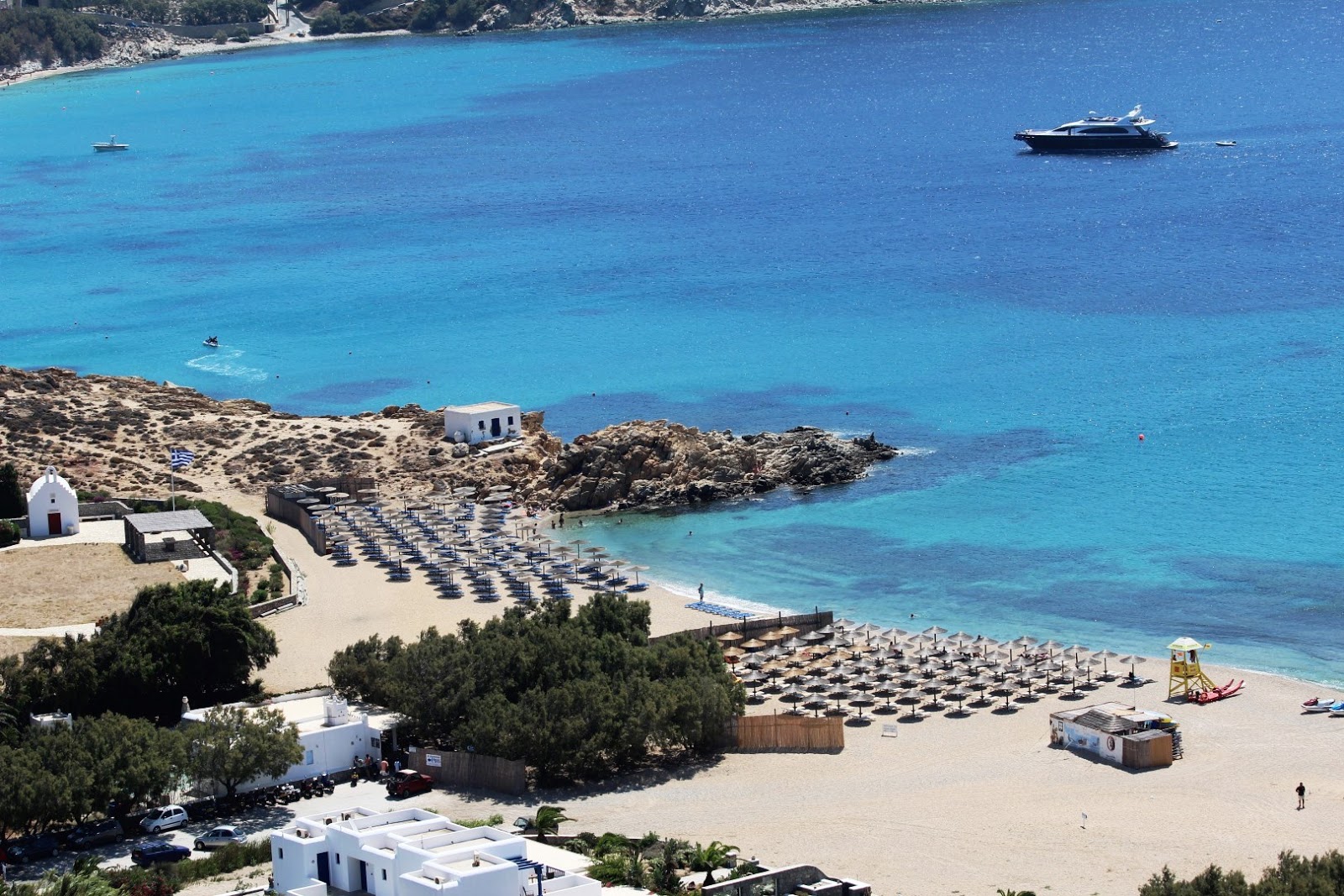 Foto di Spiaggia di Agrari con una superficie del sabbia marrone