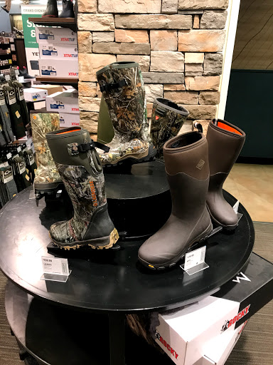 Outdoor Sports Store «Field & Stream», reviews and photos, 520 Clock Tower Way, Crescent Springs, KY 41017, USA