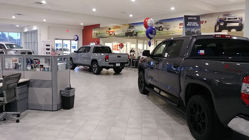 Toyota Dealer «Toyota of Slidell», reviews and photos, 300 E Howze Beach Rd, Slidell, LA 70461, USA