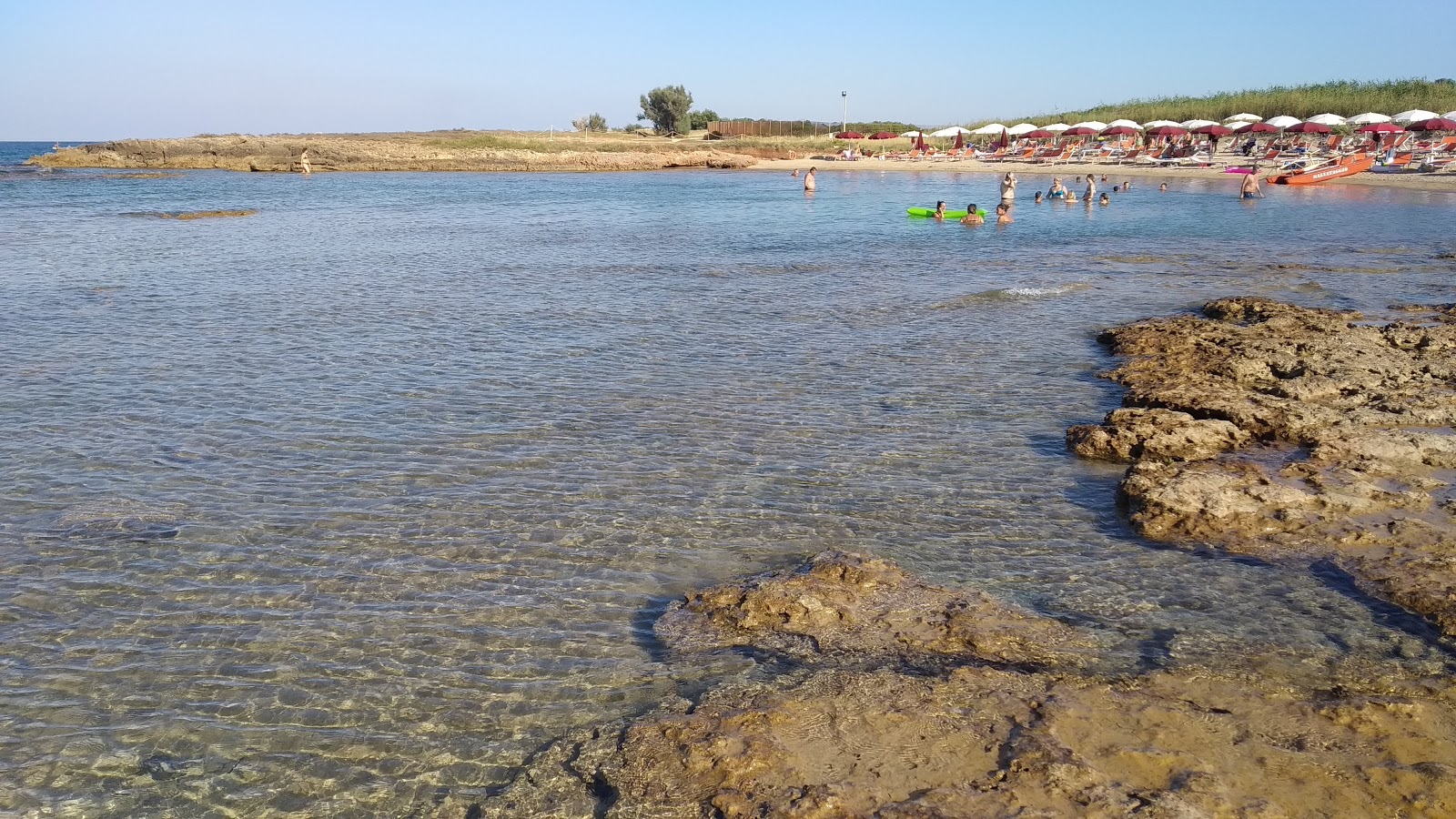 Foto van Torre Santa Sabina beach met kleine baai