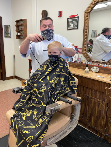 Barber Shop «Bedford Barber Shop», reviews and photos, 200 Great Rd, Bedford, MA 01730, USA