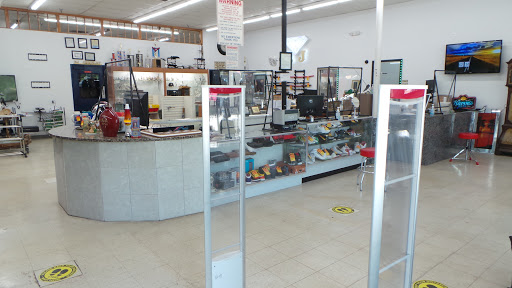 Pawn Shop «R J Jewelry & Loan Co», reviews and photos, 1210 Bloomingdale Rd, Glendale Heights, IL 60139, USA