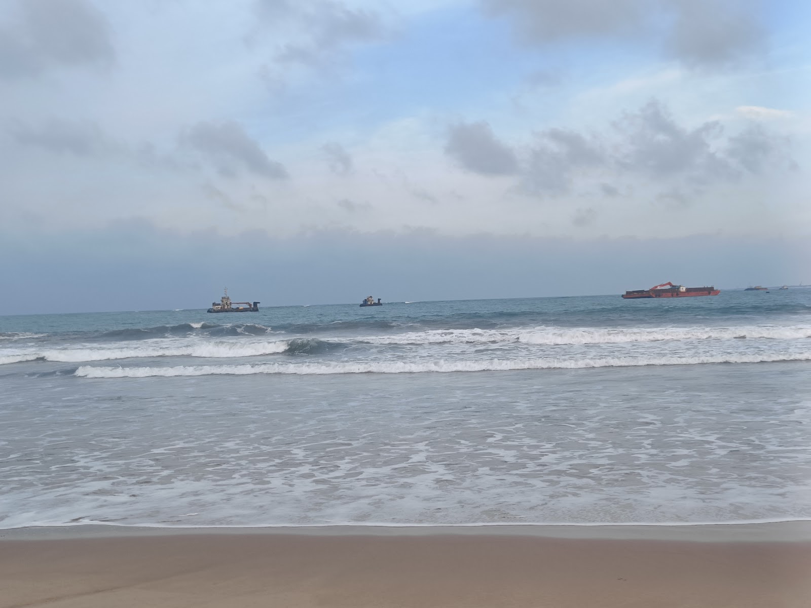 Foto de Kallamozhi Beach com pequena baía