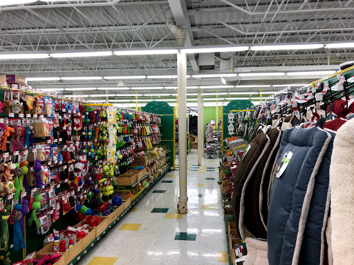 Pet Supply Store «Pet Supplies Plus», reviews and photos, 5092 Mayfield Rd, Lyndhurst, OH 44124, USA