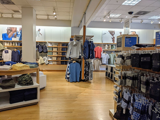 Clothing Store «Gap», reviews and photos, 7430 164th Ave NE, Redmond, WA 98052, USA